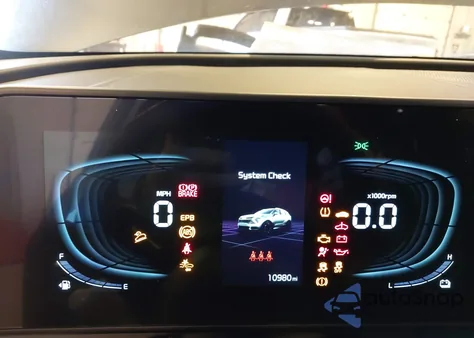 2024 Kia Sportage Hybrid Ex from USA, damaged, VIN KNDPVCDG8R7167218